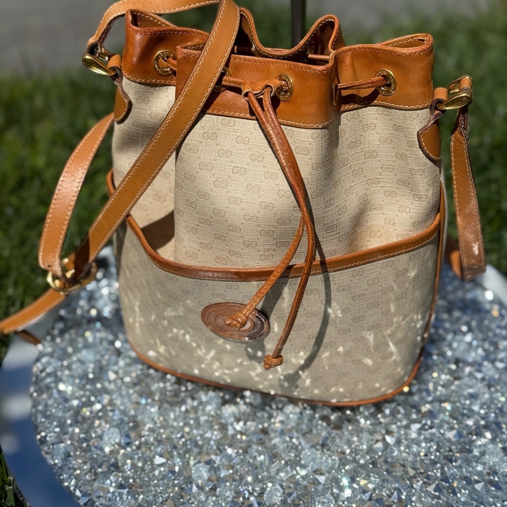EUC Gucci Micro GG Bucket crossbody Bag - Picture 3 of 11